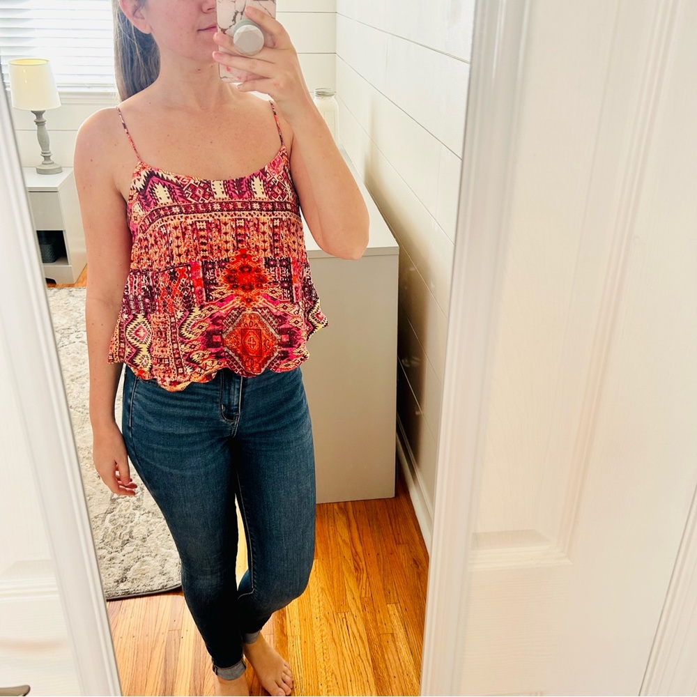 Forever 21 Cropped Scalloped Edge Top